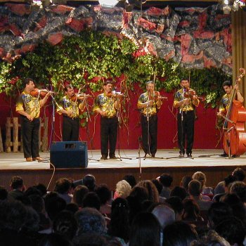 Koncert a színházban