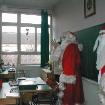 Mikulás az iskolában