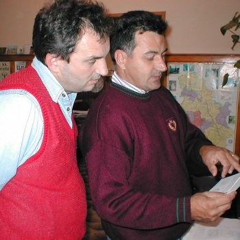 Helyi Közösség - Járdák Betonozása