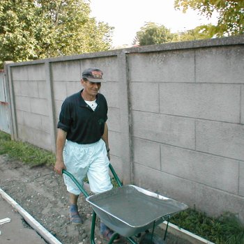 Helyi Közösség - Járdák Betonozása