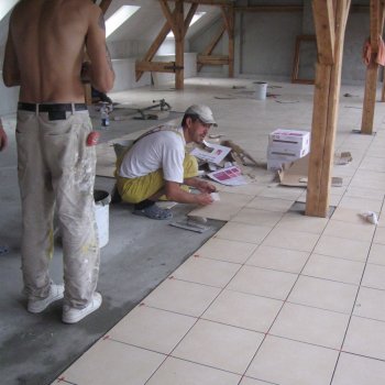 Helyi Közösség Tetőtér Épitése