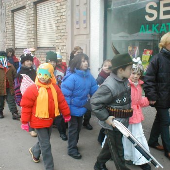 Farsangi felvonulás