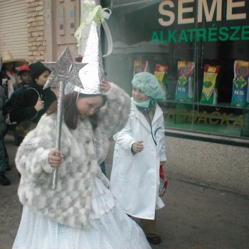 Farsangi felvonulás