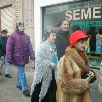 Farsangi felvonulás